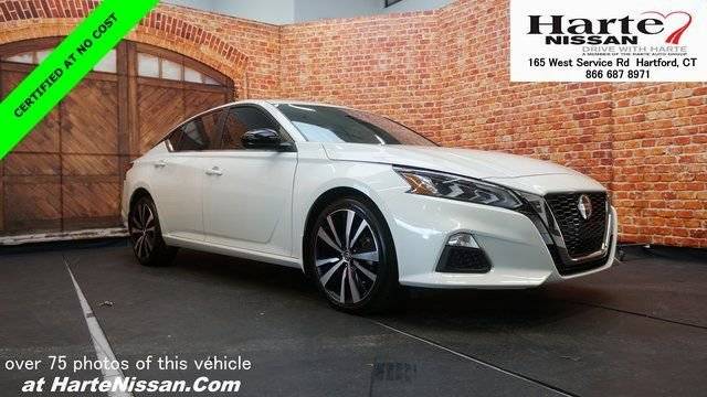 2022 Nissan Altima 2.5 SR AWD photo