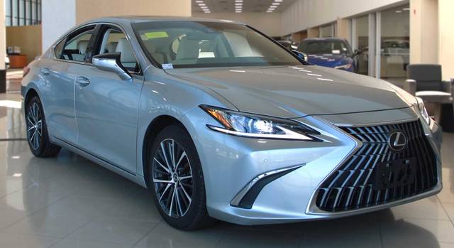 2022 Lexus ES ES 250 AWD photo