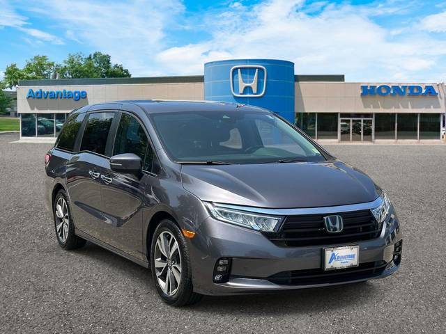 2023 Honda Odyssey Touring FWD photo
