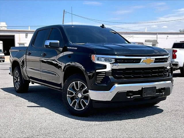 2022 Chevrolet Silverado 1500 LT 4WD photo