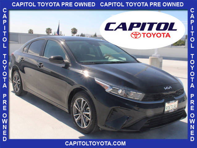 2023 Kia Forte LXS FWD photo