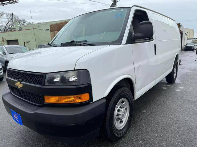 2019 Chevrolet Express Cargo  RWD photo