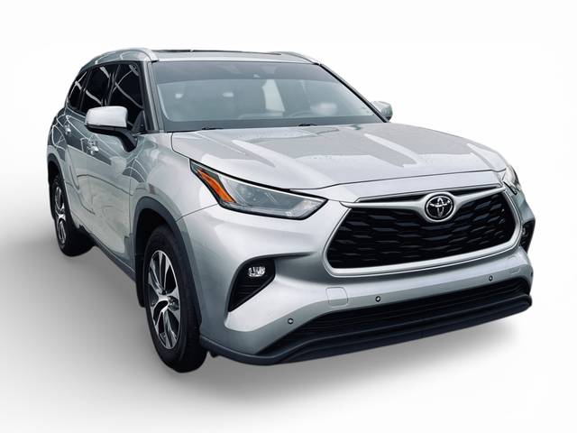 2022 Toyota Highlander XLE FWD photo