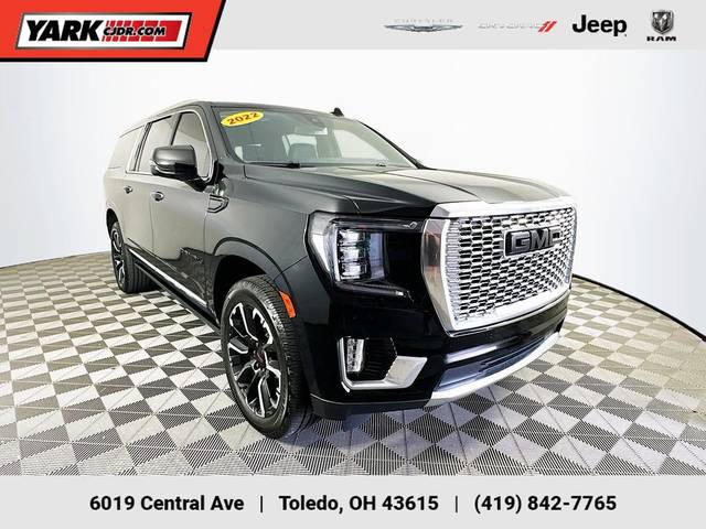 2022 GMC Yukon XL Denali 4WD photo