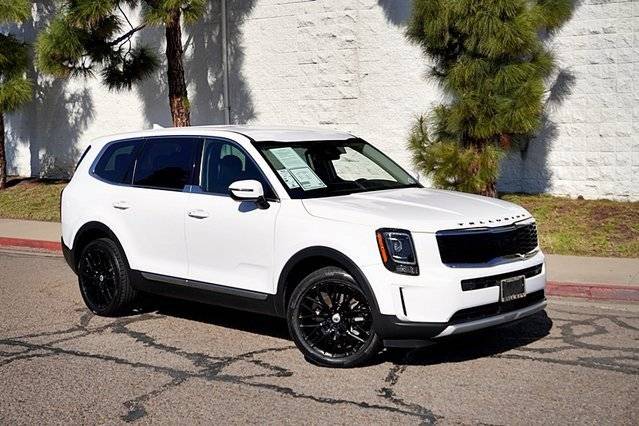 2022 Kia Telluride LX FWD photo