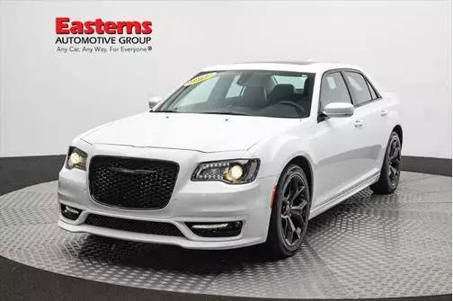 2022 Chrysler 300 Touring L RWD photo