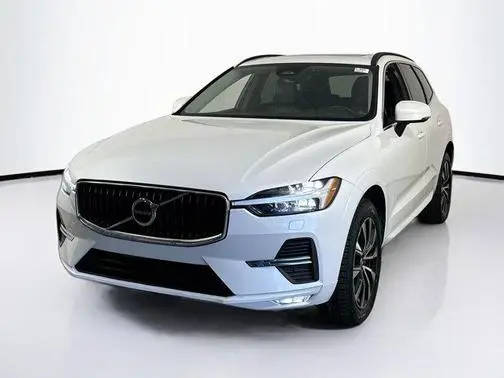 2023 Volvo XC60 Core FWD photo