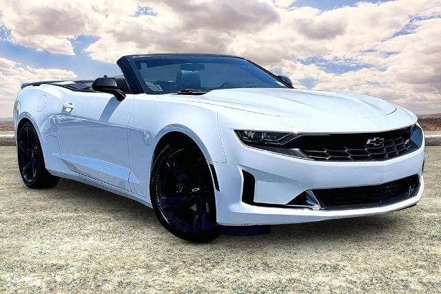 2023 Chevrolet Camaro 2LT RWD photo