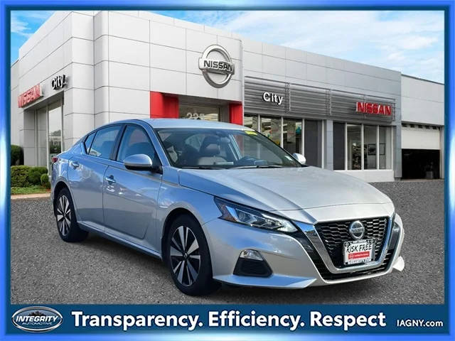 2022 Nissan Altima 2.5 SV AWD photo