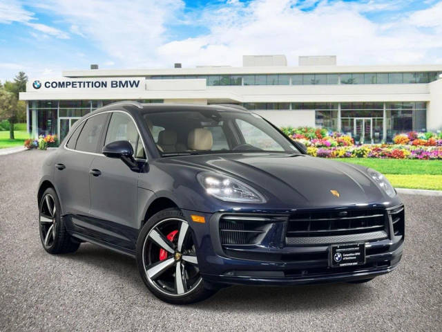 2022 Porsche Macan S AWD photo