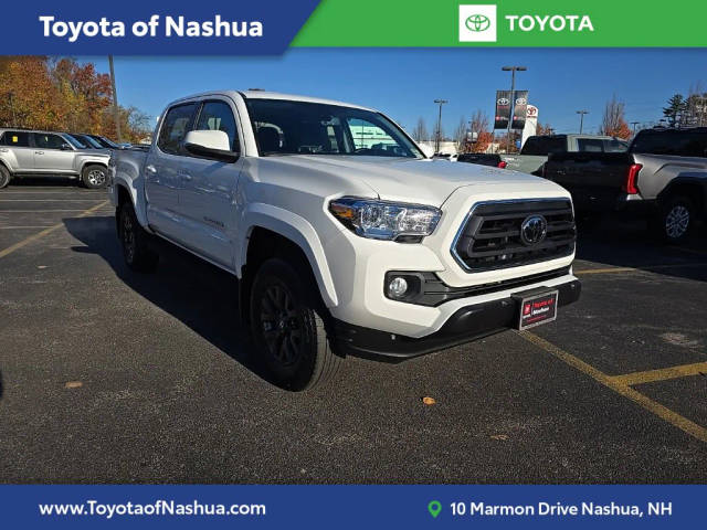 2022 Toyota Tacoma SR5 4WD photo