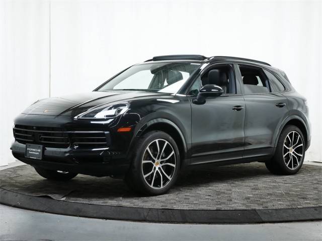 2023 Porsche Cayenne Platinum Edition AWD photo