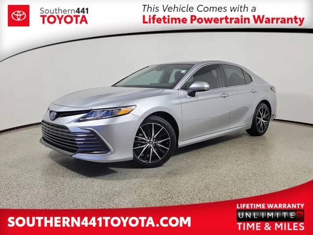 2022 Toyota Camry Hybrid LE FWD photo