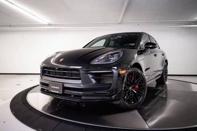 2022 Porsche Macan GTS AWD photo