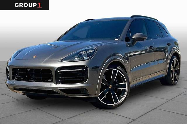 2022 Porsche Cayenne GTS AWD photo