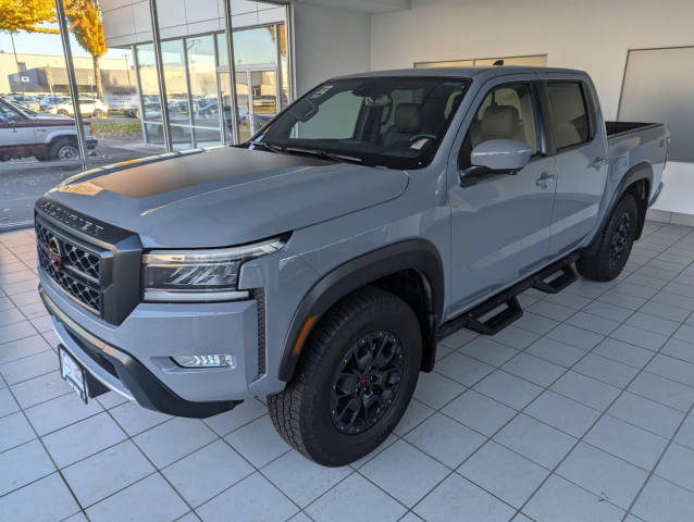 2022 Nissan Frontier PRO-4X 4WD photo