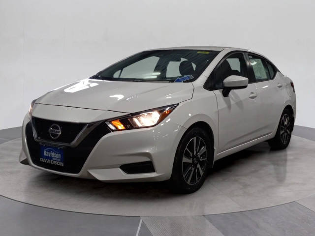 2022 Nissan Versa SV FWD photo