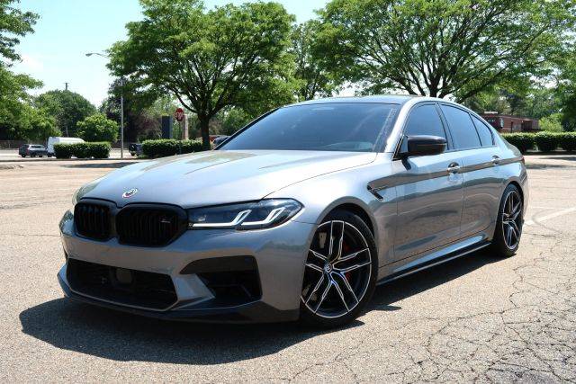 2023 BMW M5 AWD photo