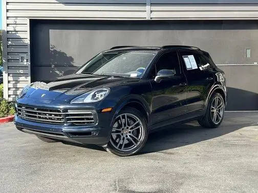 2022 Porsche Cayenne Platinum Edition AWD photo