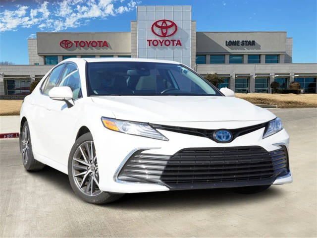 2022 Toyota Camry Hybrid XLE FWD photo