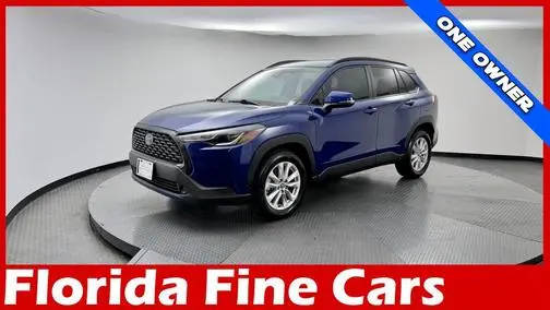 2022 Toyota Corolla Cross LE FWD photo