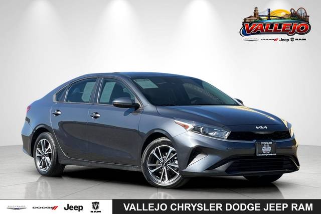 2023 Kia Forte LXS FWD photo