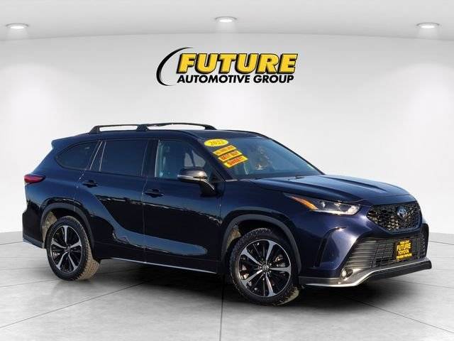 2022 Toyota Highlander XSE AWD photo