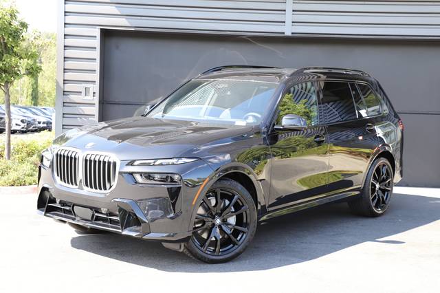 2023 BMW X7 xDrive40i AWD photo