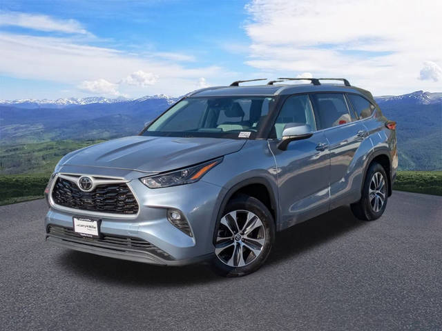 2022 Toyota Highlander XLE AWD photo