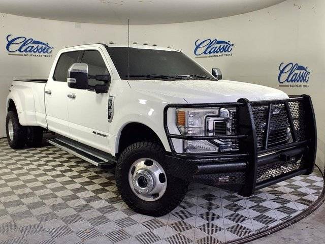 2022 Ford F-350 Super Duty LARIAT 4WD photo