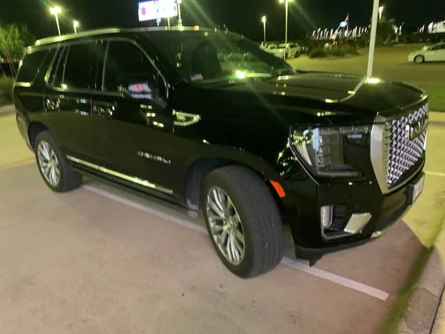 2022 GMC Yukon Denali 4WD photo