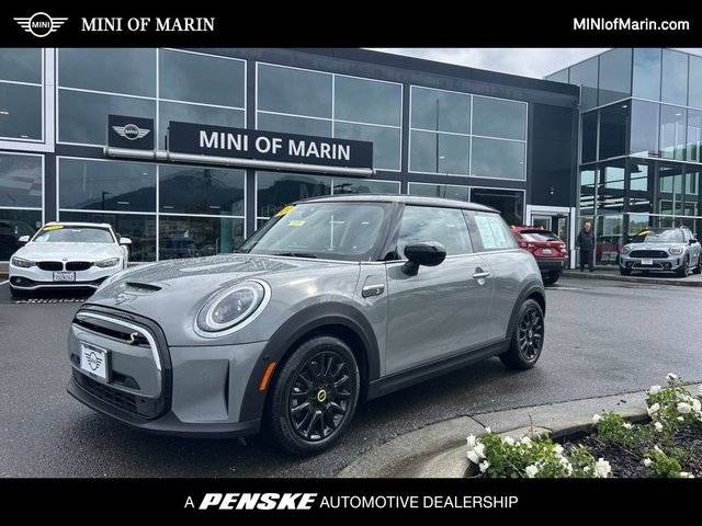 2023 MINI Hardtop 2 Door Cooper SE FWD photo