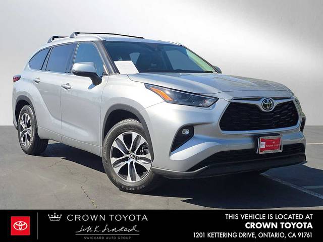2022 Toyota Highlander XLE FWD photo