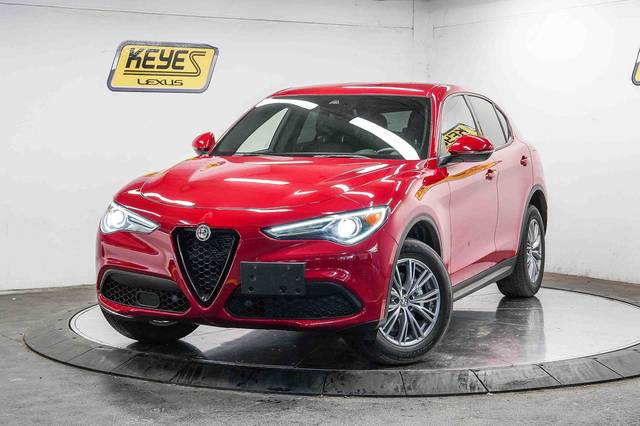 2023 Alfa Romeo Stelvio Sprint RWD photo