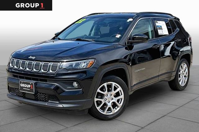2022 Jeep Compass Latitude Lux 4WD photo