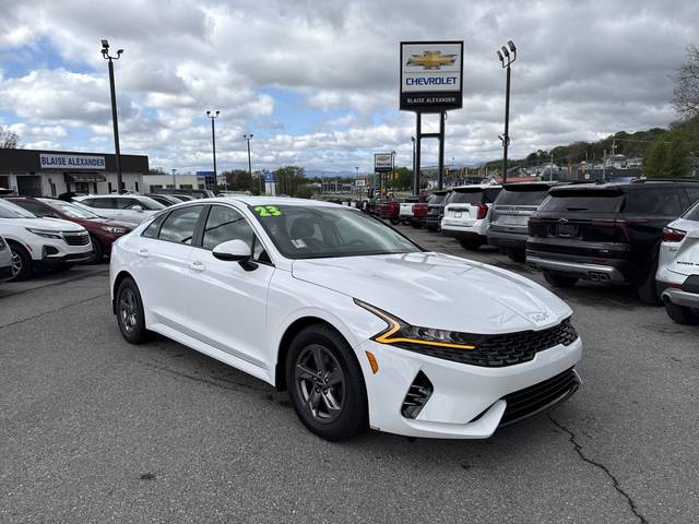 2023 Kia K5 LXS FWD photo