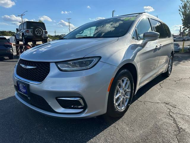 2022 Chrysler Pacifica Minivan Touring L FWD photo
