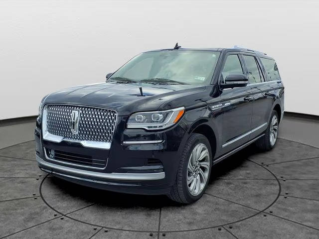 2022 Lincoln Navigator L Reserve 4WD photo