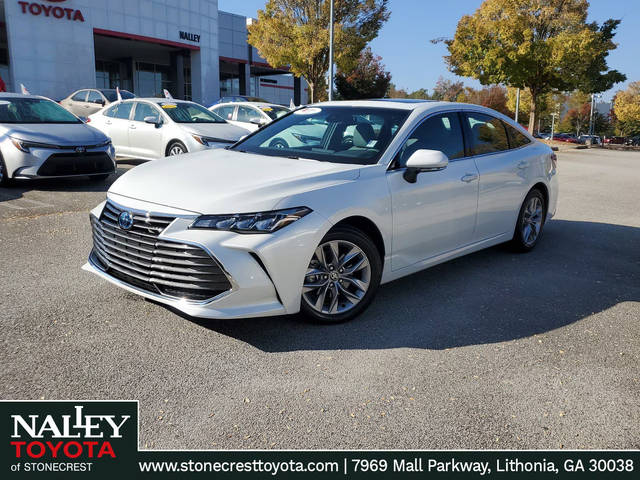 2022 Toyota Avalon Hybrid XLE FWD photo