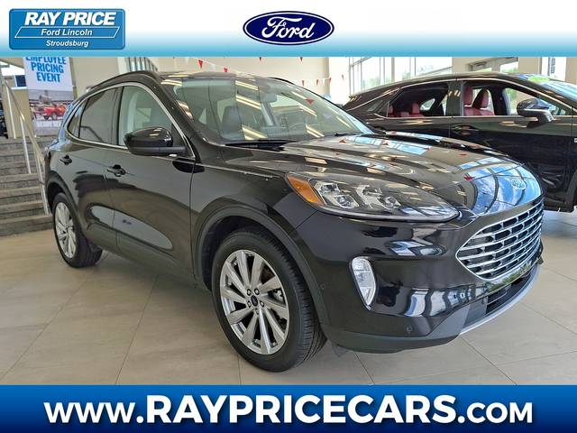 2022 Ford Escape Titanium AWD photo