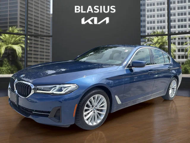 2022 BMW 5 Series 530i xDrive AWD photo