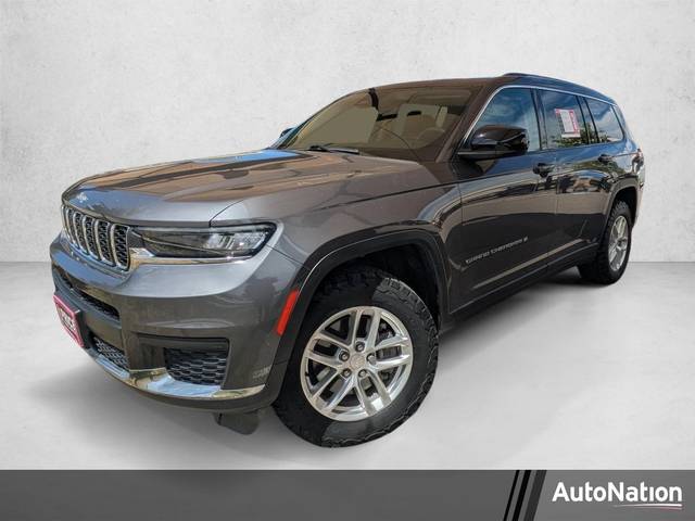 2023 Jeep Grand Cherokee L Laredo 4WD photo