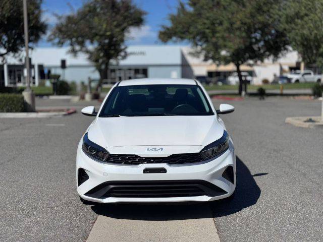 2023 Kia Forte LXS FWD photo