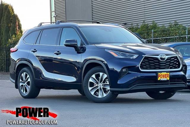 2022 Toyota Highlander XLE AWD photo