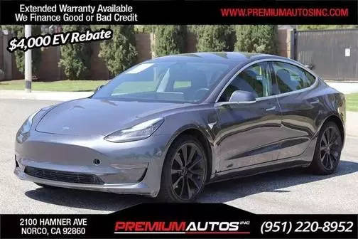 2020 Tesla Model 3 Standard Range RWD photo