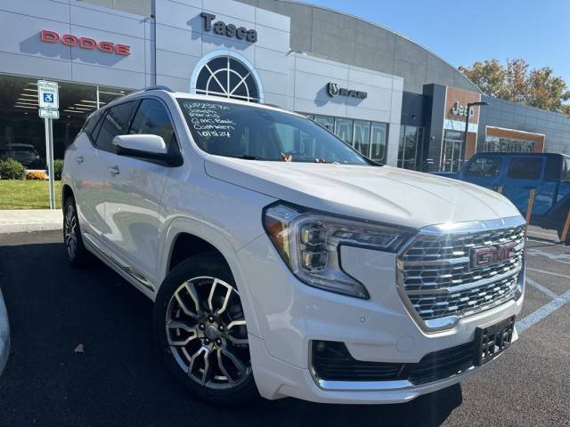 2022 GMC Terrain Denali AWD photo