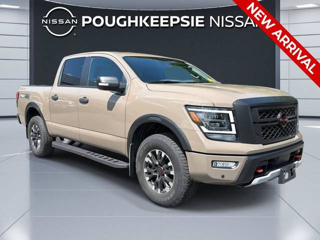 2023 Nissan Titan PRO-4X 4WD photo