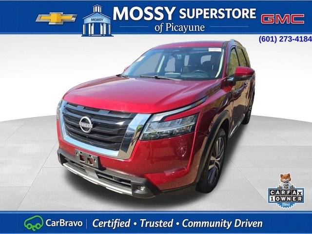 2022 Nissan Pathfinder Platinum FWD photo