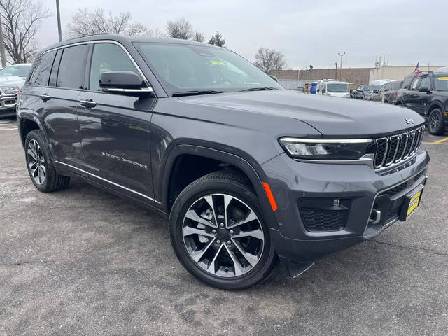 2022 Jeep Grand Cherokee Overland 4WD photo