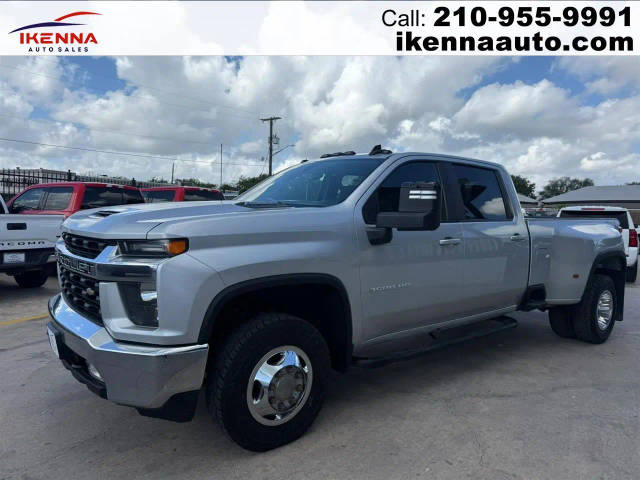 2022 Chevrolet Silverado 3500HD LT 4WD photo